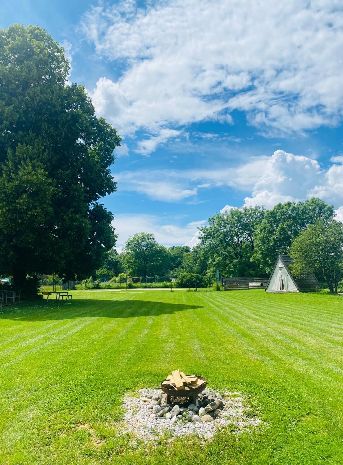 Hotel Greenvalleyglamping à Sesce Pri Preboldu Extérieur photo